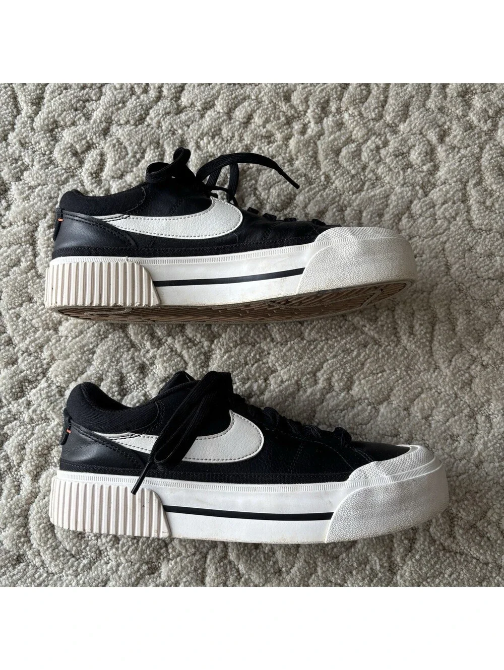 Nike Court Legacy Womens Size 9 Black White Leather Sneakers Shoes DM7590-001